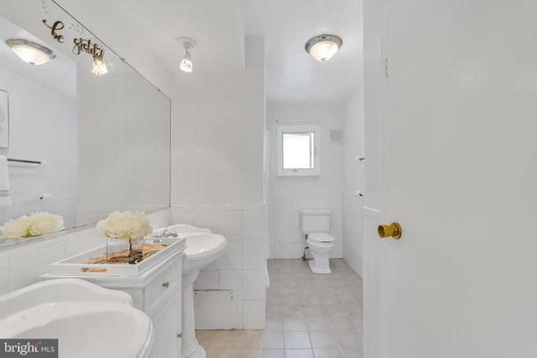 Bathroom, Interior