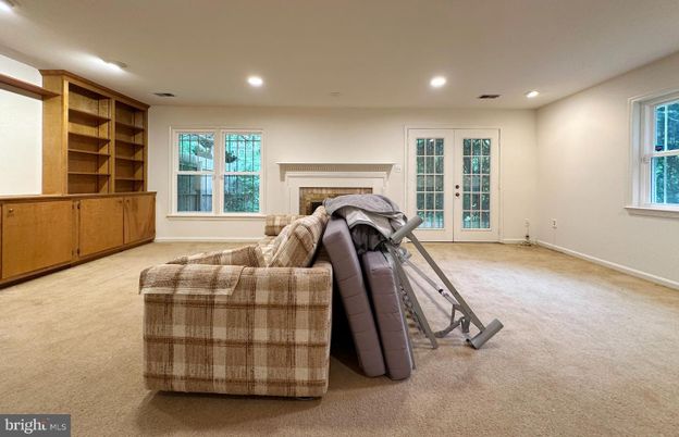 Fireplace, Fitness Equipment, Interior, Living room, Recessed Lighting