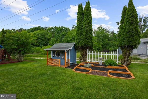 Backyard, Exterior, Playground