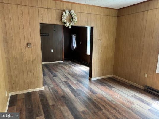 Empty room, Interior, Wood Texture Flooring, Wooden Walls