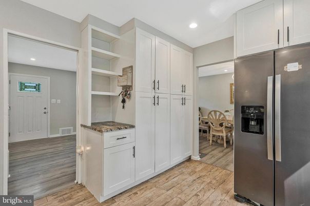 Dining room, Interior, Kitchen, Recessed Lighting, Wood Texture Flooring