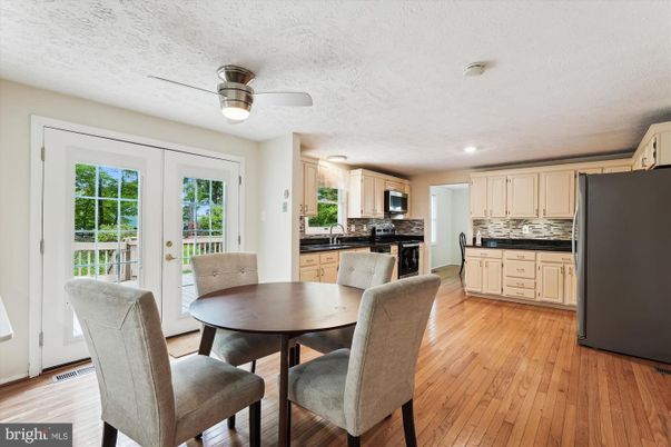 Dining room, Interior, Kitchen, Recessed Lighting, Wood Texture Flooring
