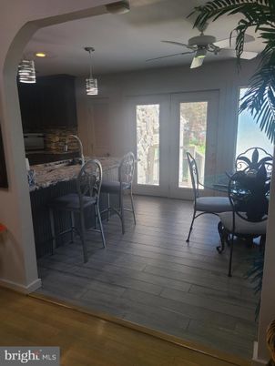Dining room, Interior, Kitchen, Pendant Lights, Recessed Lighting, Wood Texture Flooring
