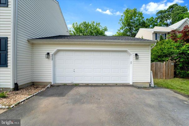 Detached Garage, Exterior
