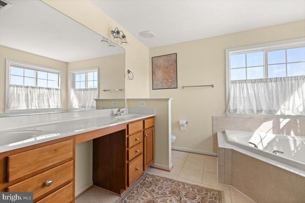Bathroom, Dual Sink Vanities, Interior