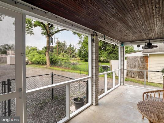Exterior, Sun Room