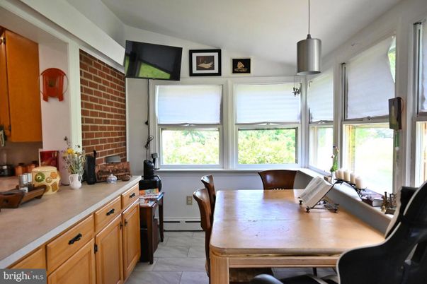 Dining room, Interior, Kitchen, Marble, Pendant Lights, Stone Walls
