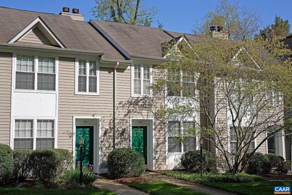 Exterior, Facade, Georgian