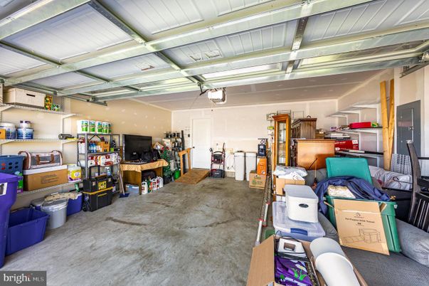Garage, Interior