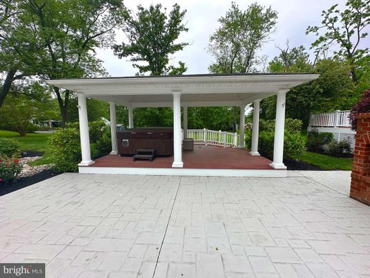 Exterior, Hot Tub