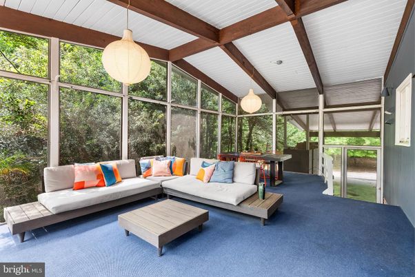 Interior, Living room, Pendant Lights, Sun Room, Wooden Beams