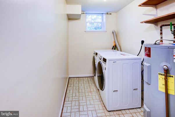 Interior, Washer