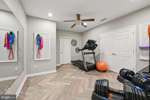 Fitness Equipment, Interior, Recessed Lighting, Wood Texture Flooring