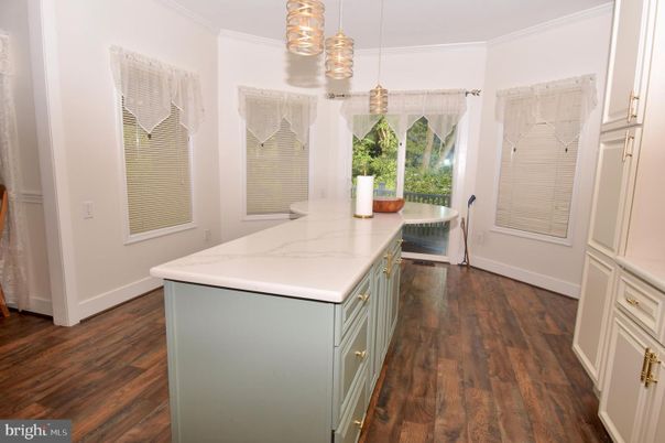 Interior, Pendant Lights, Wood Texture Flooring