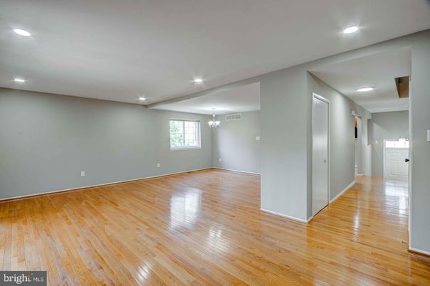 Chandelier, Empty room, Interior, Recessed Lighting, Wood Texture Flooring