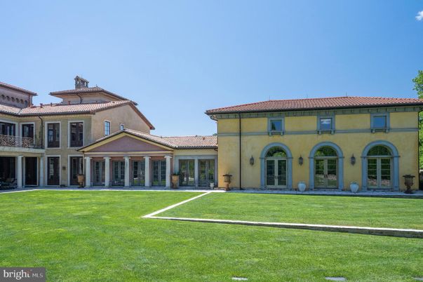 Backyard, Exterior, Facade, Mediterranean