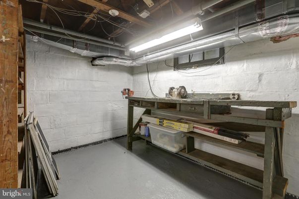 Garage, Interior, Stone Walls