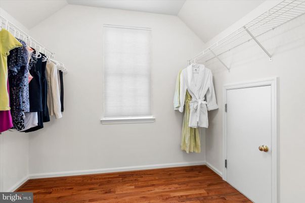 Interior, Walk-in Closets, Wood Texture Flooring