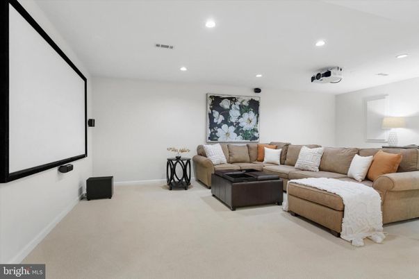 Interior, Projection Screen, Recessed Lighting, Theatre Room