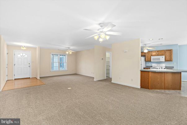 Empty room, Interior, Kitchen