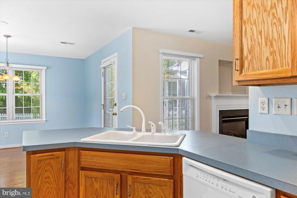 Interior, Kitchen, Pendant Lights, Wood Texture Flooring