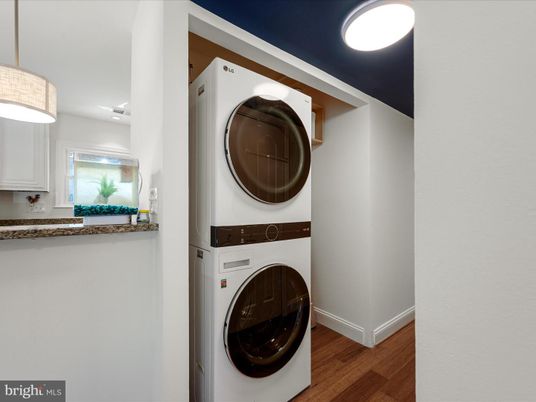 Interior, Pendant Lights, Utility Closets, Washer, Wood Texture Flooring