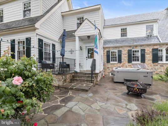 Exterior, Facade, Hot Tub, Cape Cod