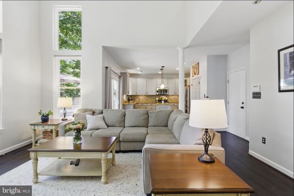 Interior, Kitchen, Living room, Pendant Lights, Recessed Lighting, Wood Texture Flooring