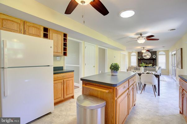 Dining room, Interior, Recessed Lighting