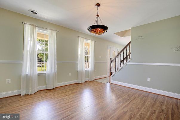 Interior, Pendant Lights, Wood Texture Flooring