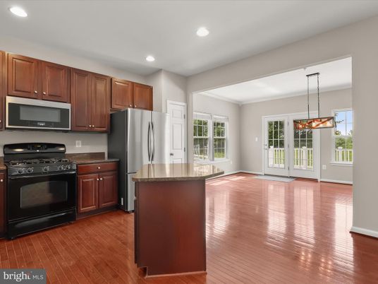 Interior, Kitchen, Pendant Lights, Recessed Lighting, Wood Texture Flooring
