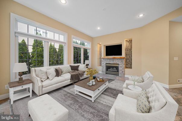 Fireplace, Interior, Living room, Recessed Lighting