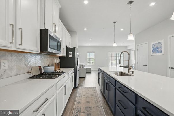 Interior, Kitchen, Pendant Lights, Recessed Lighting, Wood Texture Flooring