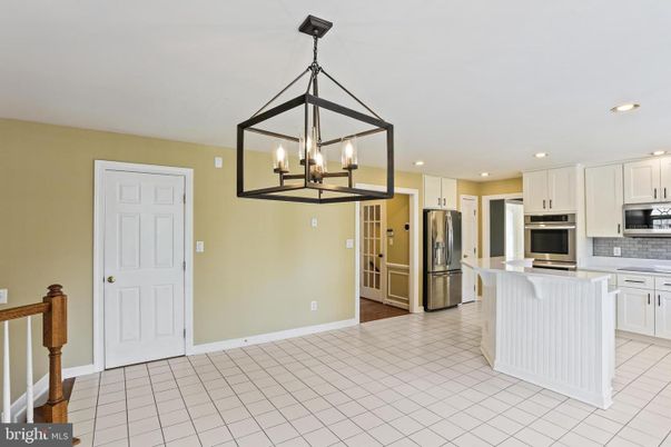 Chandelier, Interior, Kitchen, Pendant Lights, Recessed Lighting, Stainless Steel Appliances