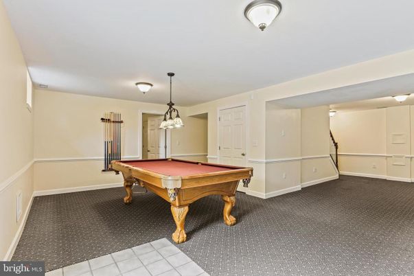 Billiard Table, Game Room, Interior