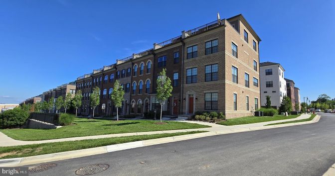 Exterior, Facade, Brick Facade, Condo Building