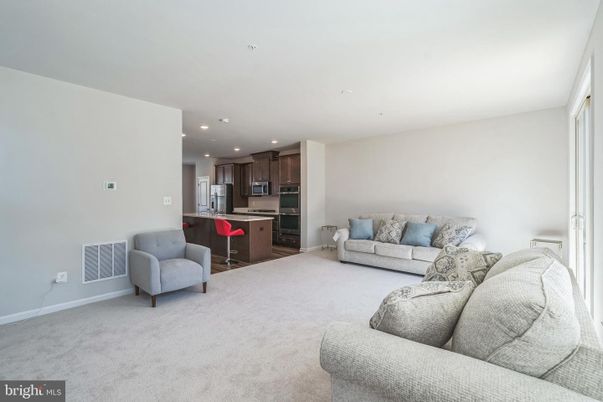 Interior, Kitchen, Living room, Recessed Lighting, Stainless Steel Appliances