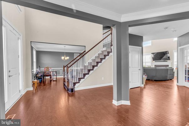Chandelier, Dining room, Interior, Recessed Lighting, Wood Texture Flooring