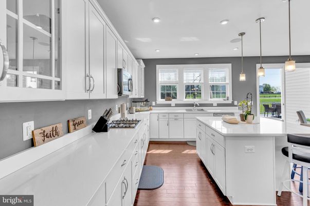 Interior, Kitchen, Pendant Lights, Recessed Lighting, Wood Texture Flooring