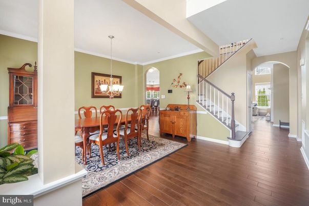 Chandelier, Dining room, Interior, Pendant Lights, Recessed Lighting, Wood Texture Flooring