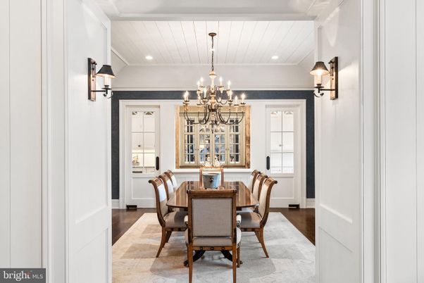 Chandelier, Dining room, Interior, Recessed Lighting, Wood Texture Flooring