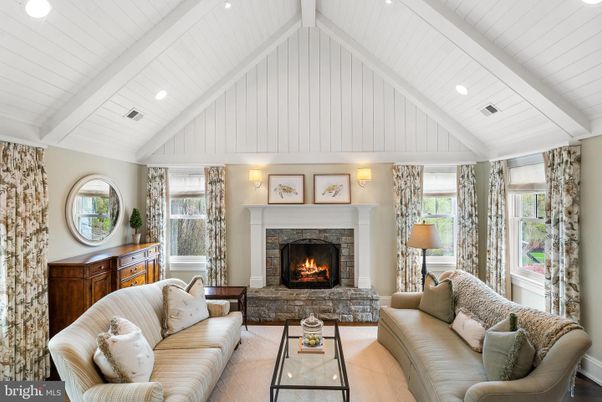 Fireplace, Interior, Living room, Recessed Lighting
