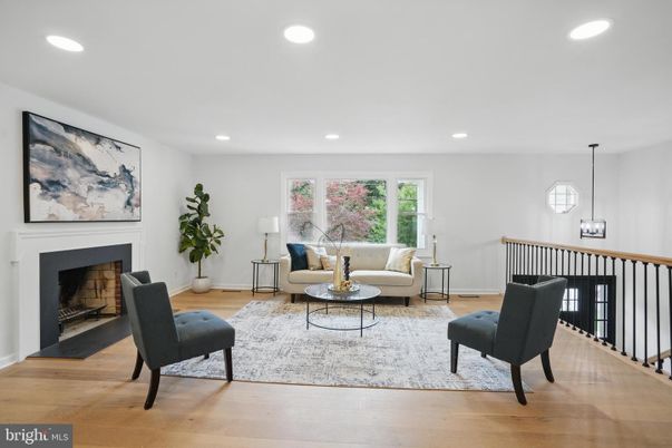 Fireplace, Interior, Living room, Pendant Lights, Recessed Lighting, Wood Texture Flooring