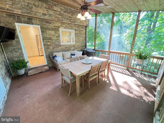 Dining room, Interior, Living room, Stone Walls