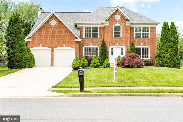 Attached, Exterior, Facade, Brick Facade, Brick Traditional