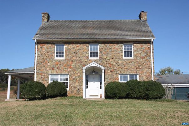 Exterior, Facade, Georgian