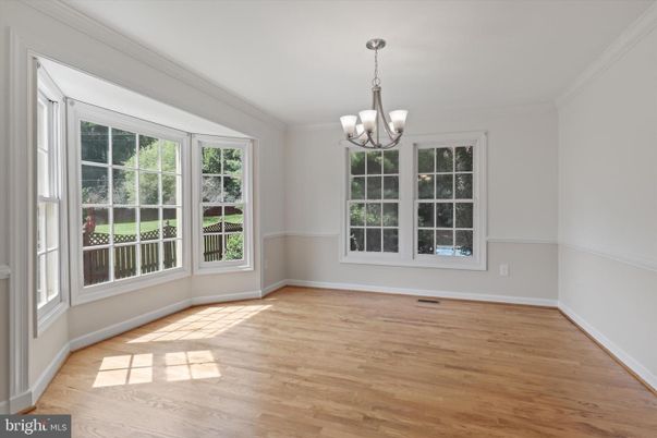 Chandelier, Empty room, Interior, Wood Texture Flooring