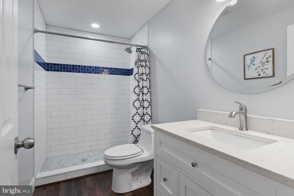 Bathroom, Interior, Recessed Lighting, Wood Texture Flooring