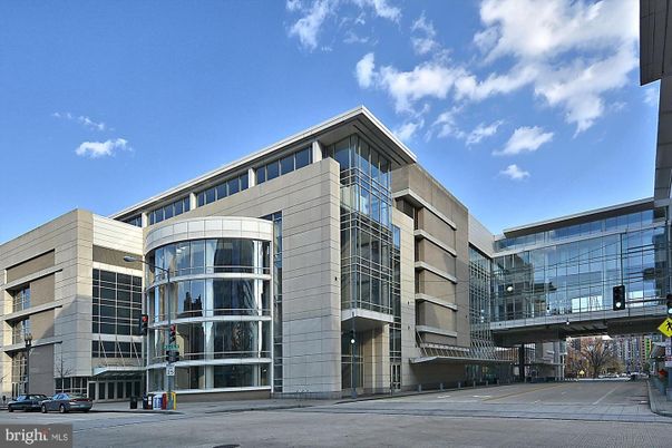 Exterior, Facade, Highrise