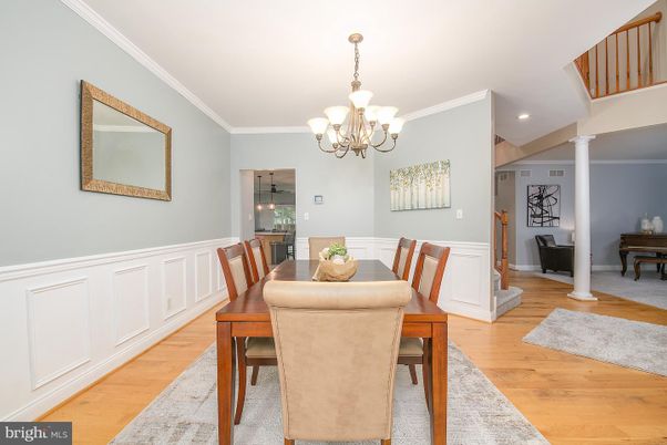 Chandelier, Dining room, Interior, Recessed Lighting, Wood Texture Flooring